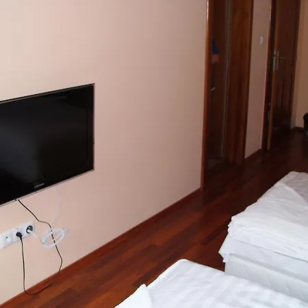 Pensjonat Mladost 2*